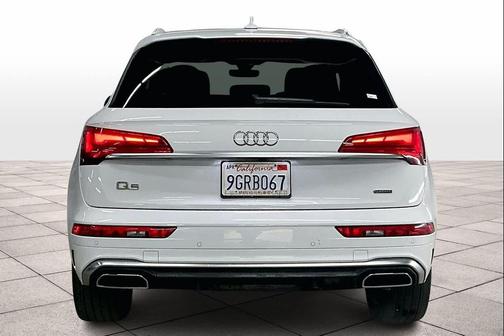 2023 Audi Q5 45 S line Premium Plus