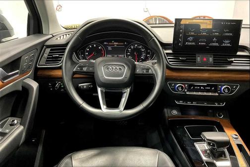 2023 Audi Q5 45 S line Premium