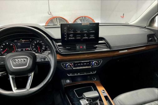 2023 Audi Q5 45 S line Premium