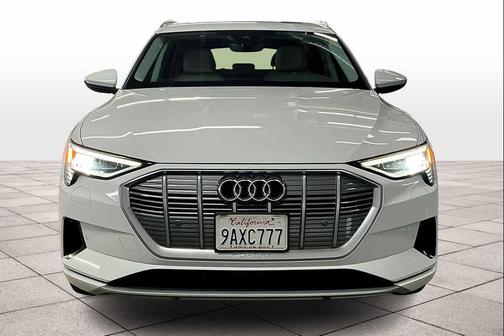 2022 Audi e-tron Premium