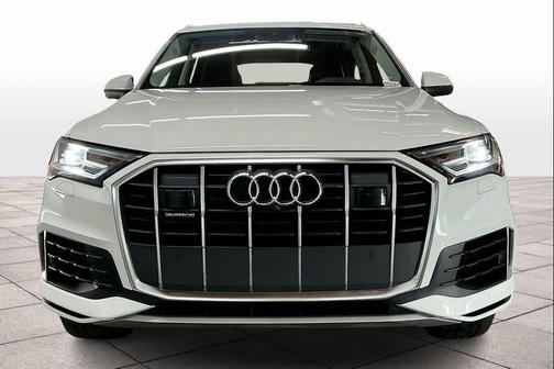 2022 Audi Q7 55 Premium Plus
