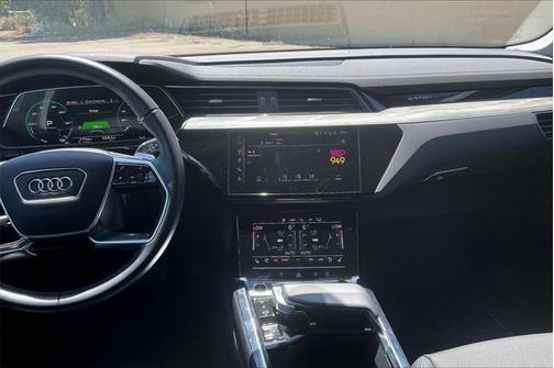 2023 Audi e-tron Premium Plus quattro