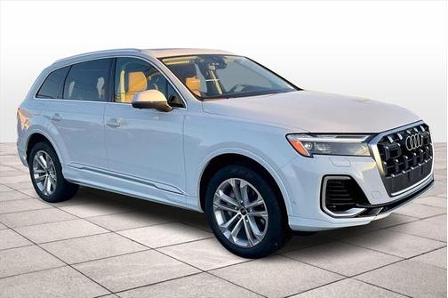 2025 Audi Q7 55 Premium Plus
