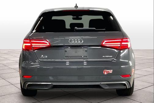 2017 Audi A3 e-tron 1.4T Premium
