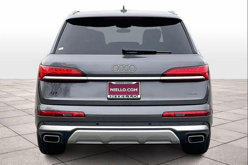2026 Audi Q7 45 Premium
