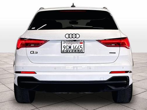 Ibis White 2023 Audi Q3 45 S line Premium Plus