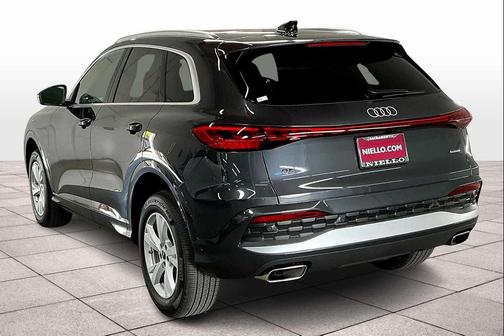 2025 Audi Q5 Premium TFSI quattro S tronic