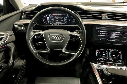 2021 Audi e-tron Prestige