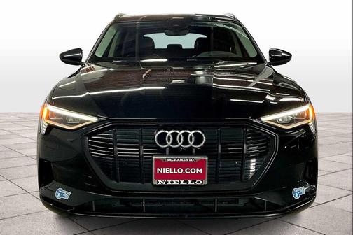 2021 Audi e-tron Prestige