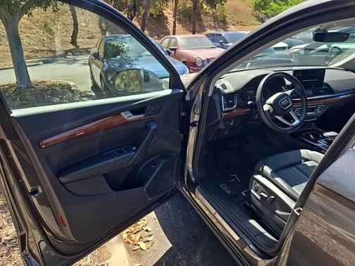 2023 Audi Q5 45 S line Premium