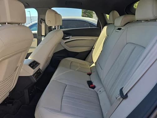 2023 Audi e-tron Sportback S line Premium Plus