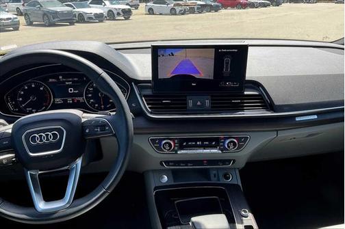 2024 Audi Q5 45 S line Premium