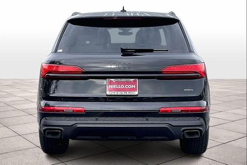 2026 Audi Q7 45 Premium
