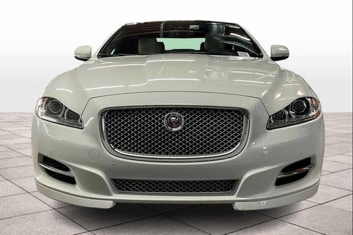 2015 Jaguar XJ Base
