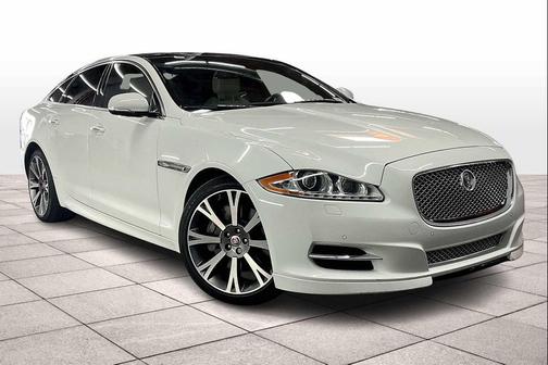 2015 Jaguar XJ Base