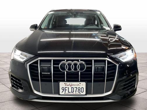 2023 Audi Q7 55 Premium Plus