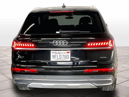 2023 Audi Q7 55 Premium Plus