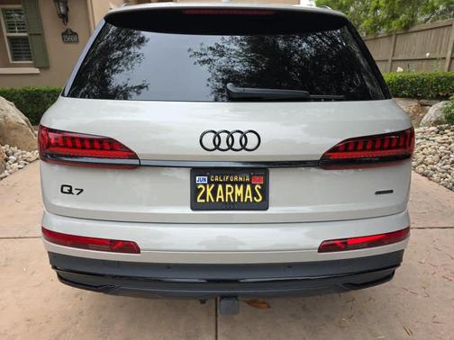 Vicuna Beige Metallic 2023 Audi Q7 55 Premium Plus