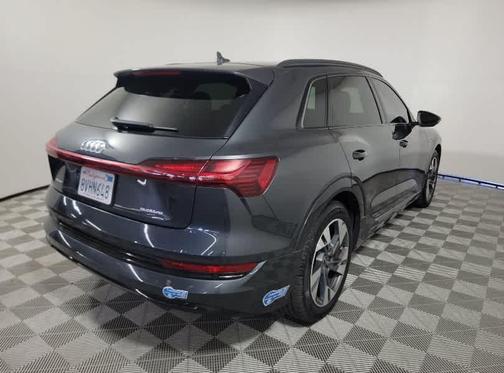 2021 Audi e-tron Premium