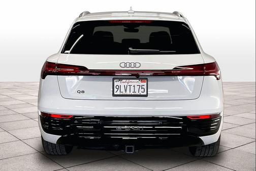 2024 Audi Q8 e-tron Premium Plus