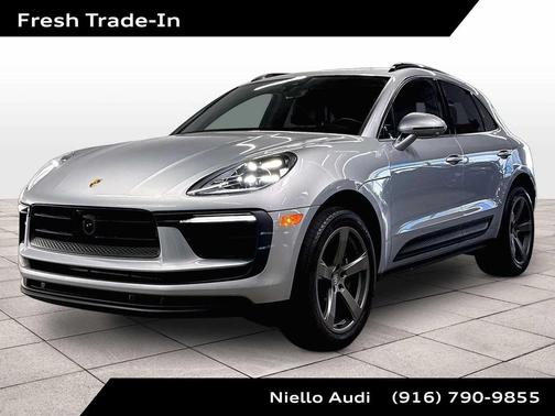 Dolomite Silver Metallic 2023 Porsche Macan Macan