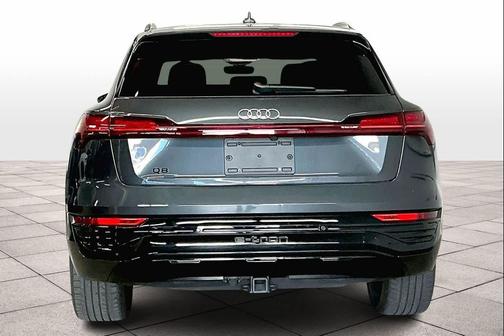 2024 Audi Q8 e-tron Premium