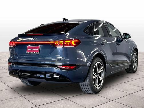 PLASMA BLUE 2027 Audi Q6 e-tron Sportback Prestige