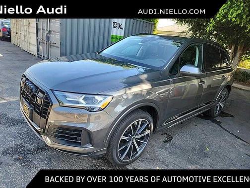 2022 Audi Q7 55 Premium Plus