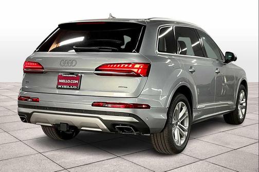 2025 Audi Q7 55 Premium Plus