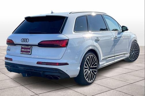 2026 Audi SQ7 4.0T Premium Plus