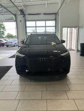 Mythos Black Metallic 2023 Audi Q4 e-tron Premium 50 quattro