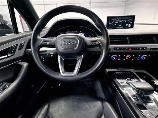 Orca Black Metallic 2019 Audi Q7 45 Premium Plus
