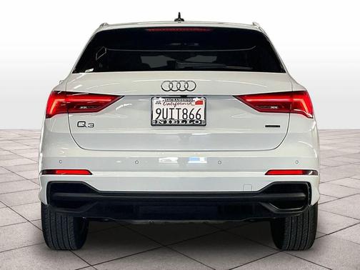 Arkona White 2025 Audi Q3 Premium 45 TFSI S line quattro Tiptronic