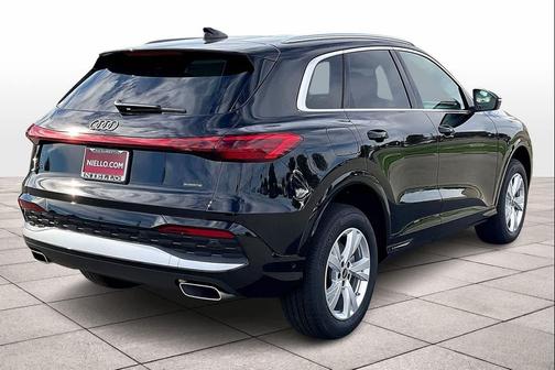 2025 Audi Q5 Premium TFSI quattro S tronic