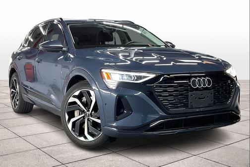 2024 Audi Q8 e-tron Premium Plus