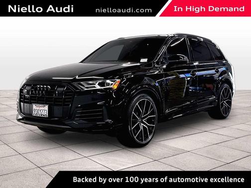 Mythos Black Metallic 2022 Audi Q7 55 Prestige