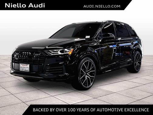 Mythos Black Metallic 2022 Audi Q7 55 Prestige