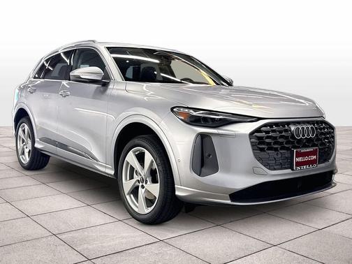 FLORETT SILVER 2026 Audi Q5 Premium Plus TFSI quattro S tronic