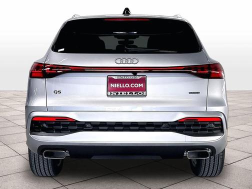 FLORETT SILVER 2026 Audi Q5 Premium Plus TFSI quattro S tronic