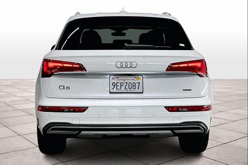 2023 Audi Q5 40 Premium