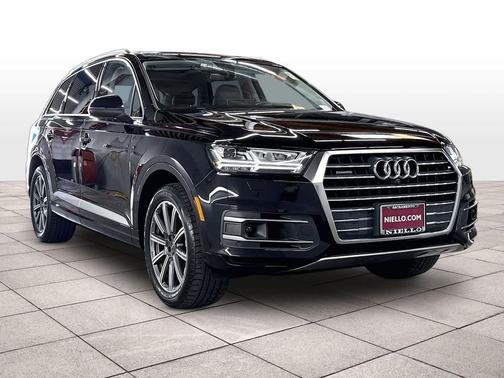 Night Black 2017 Audi Q7 3.0T Prestige
