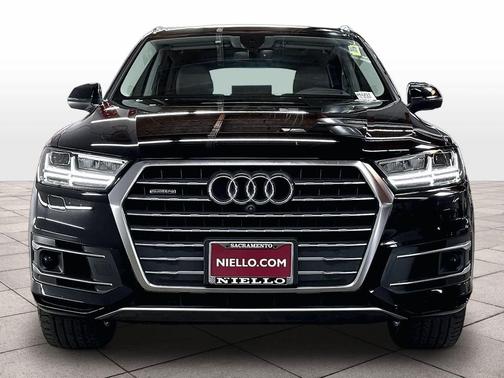 Night Black 2017 Audi Q7 3.0T Prestige