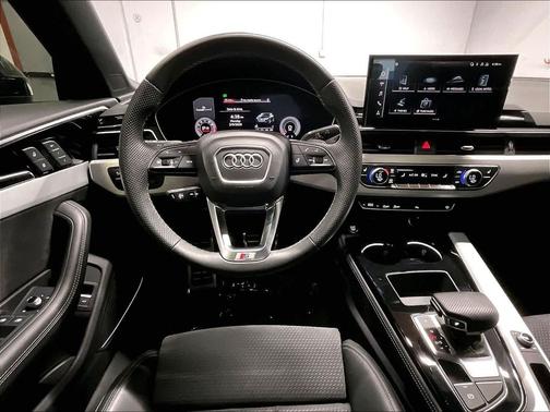 Daytona Gray Pearl Effect 2023 Audi A4 45 S line Premium Plus