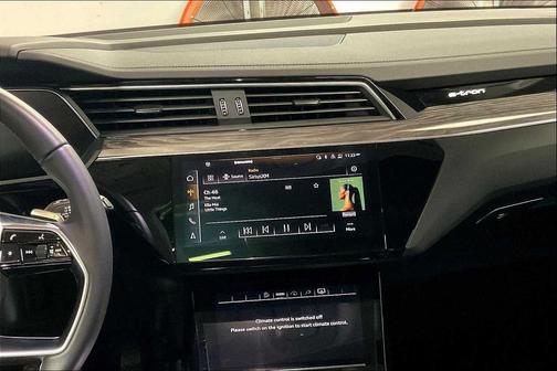 2024 Audi Q8 e-tron Premium Plus