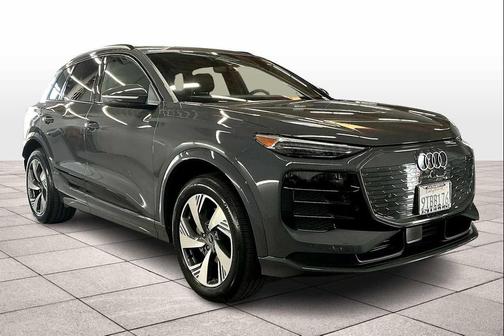 2025 Audi Q6 e-tron Premium Plus quattro