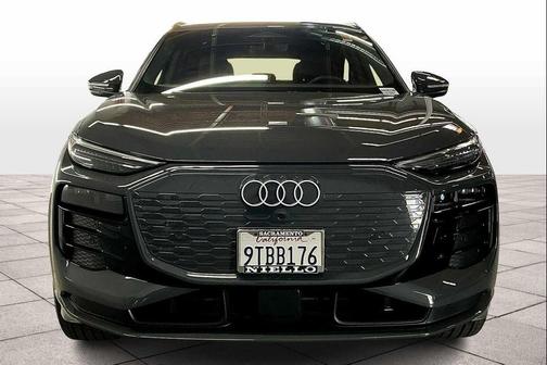 2025 Audi Q6 e-tron Premium Plus quattro