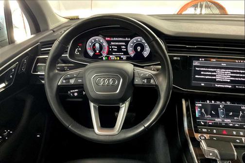 2022 Audi Q7 55 Premium Plus