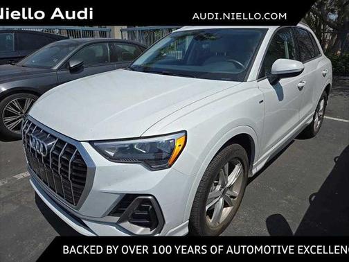2022 Audi Q3 45 S line Premium