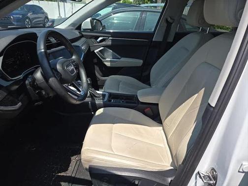 2022 Audi Q3 45 S line Premium
