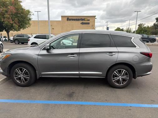 2017 INFINITI QX60 Base